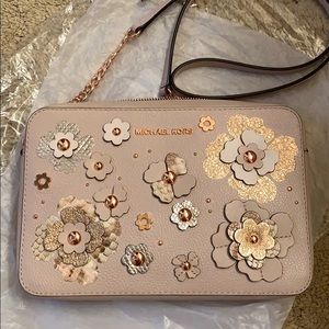 🔥LOWEST PRICE🔥Michael Kors jet set floral embell